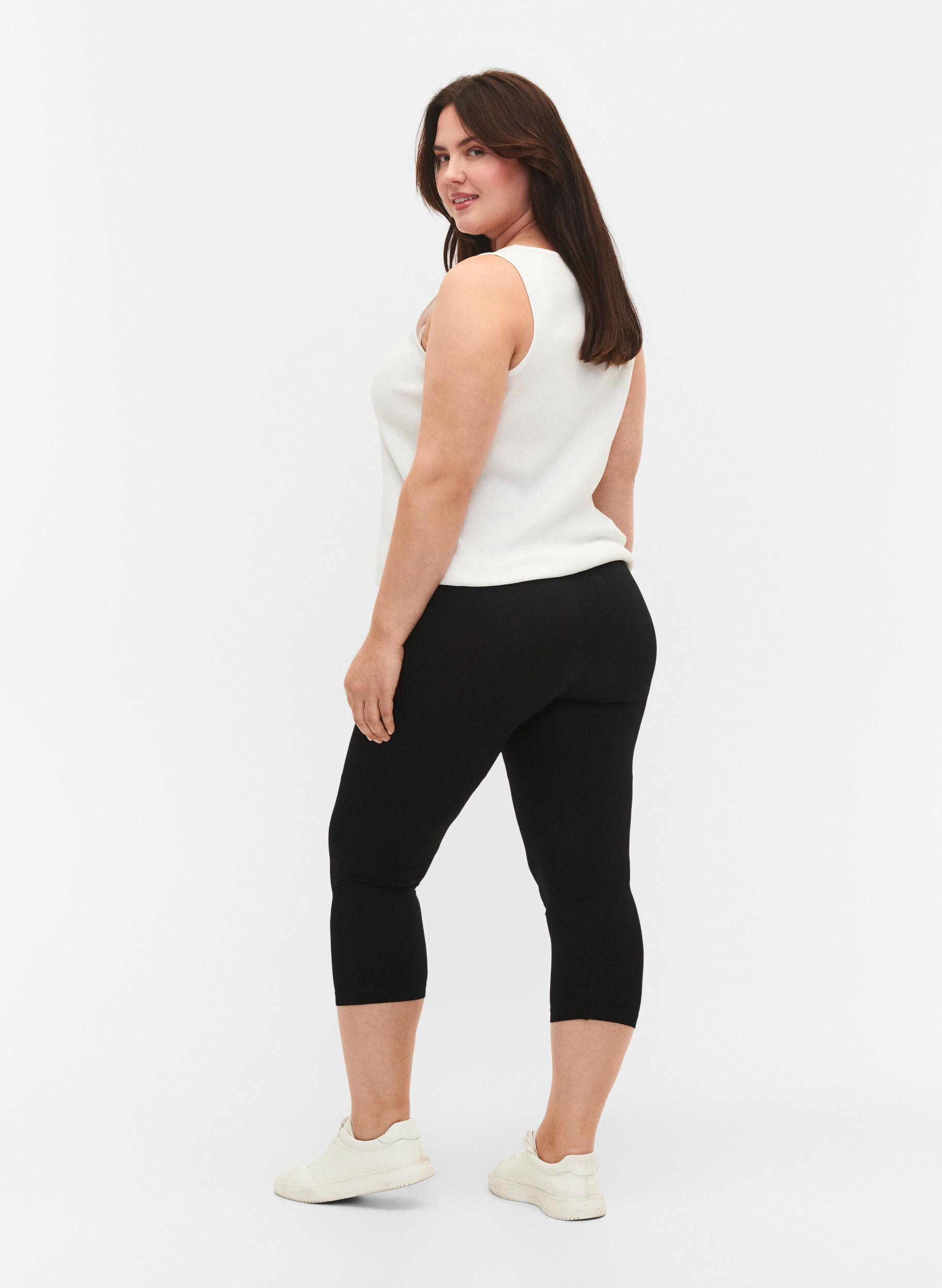 Zizzi S&oslash;ml&oslash;s 3/4-leggings, Svart, Model image number 2