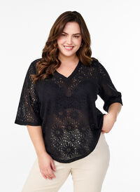 Bluse med et åpent mønster og korte ermer, Svart Bluse med et åpent mønster og korte ermer, Svart, Model
