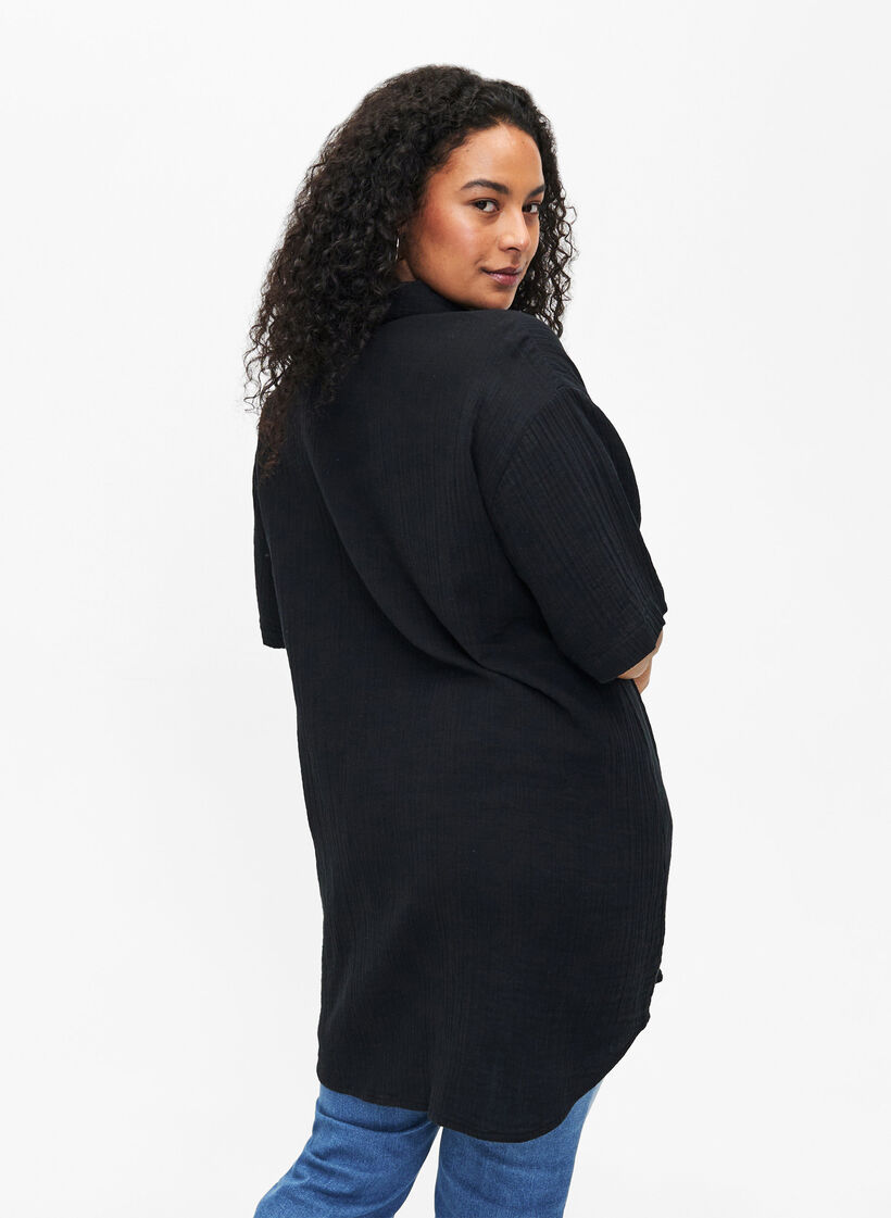 Kortermet skjorte med knapper, Black, Model image number 1