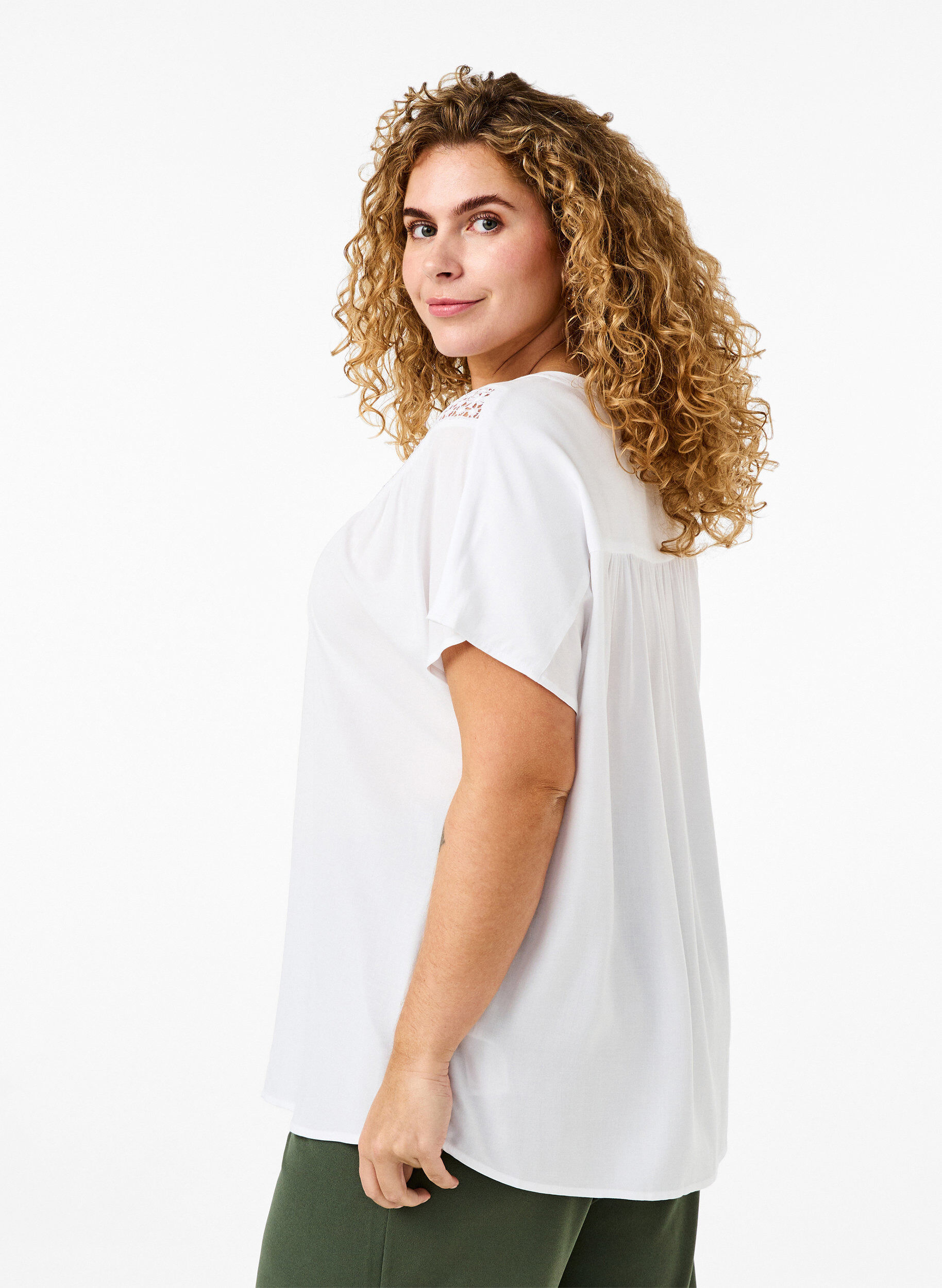 Zizzi Viskosebluse med blondekant, Bright White, Model image number 1