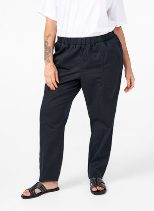 Bukse i bomull og lin med lommer, Black, Model image number 2
