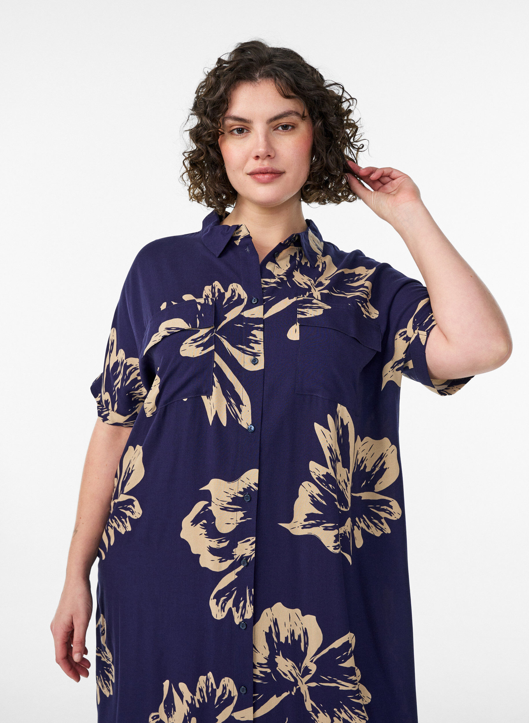 Zizzi Lang skjortekjole med korte ermer, Bl&aring;, Model image number 2