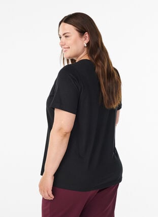 Zizzi FLASH - T-skjorte med trykk, Black Soul, Model image number 2
