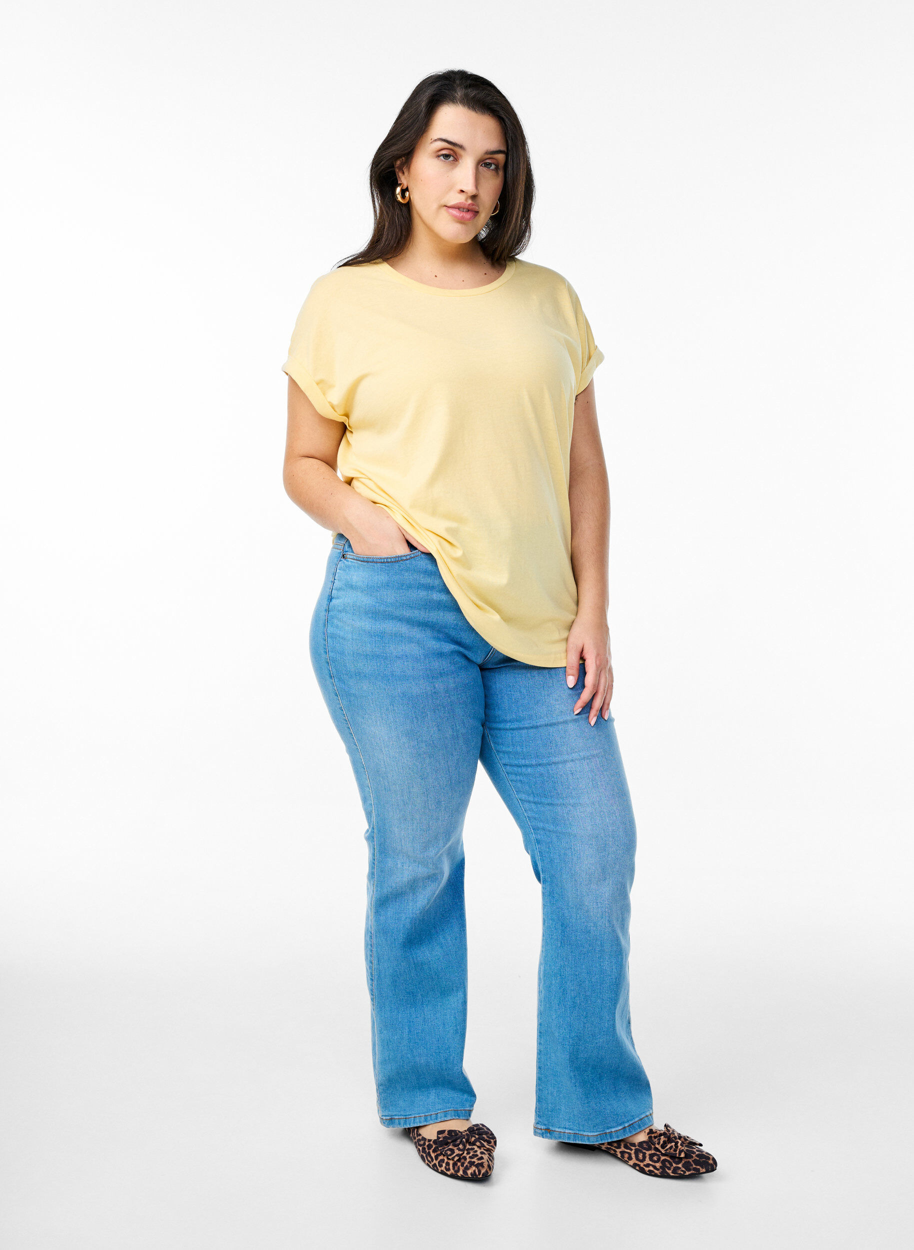 Zizzi Kortermet t-skjorte i en bomullsblanding, Gul, Model image number 1