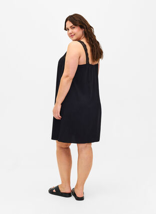 Zizzi Stroppkjole i viskose med blonder, Black, Model image number 1