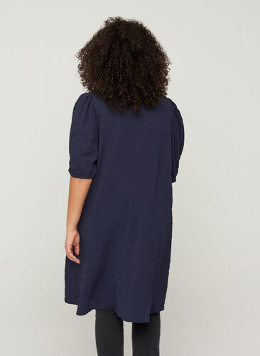 Strukturert kjole med A-form og puffermer, Evening Blue, Model image number 1