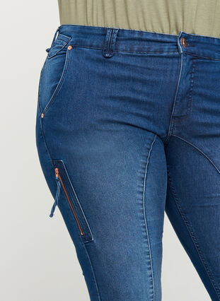 Zizzi Sanna jeans, Blue denim, Model image number 1