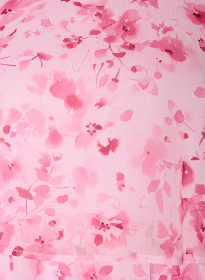 Kort kjole i chiffonlook med blomsterprint og volanger, Rosa, Packshot image number 2