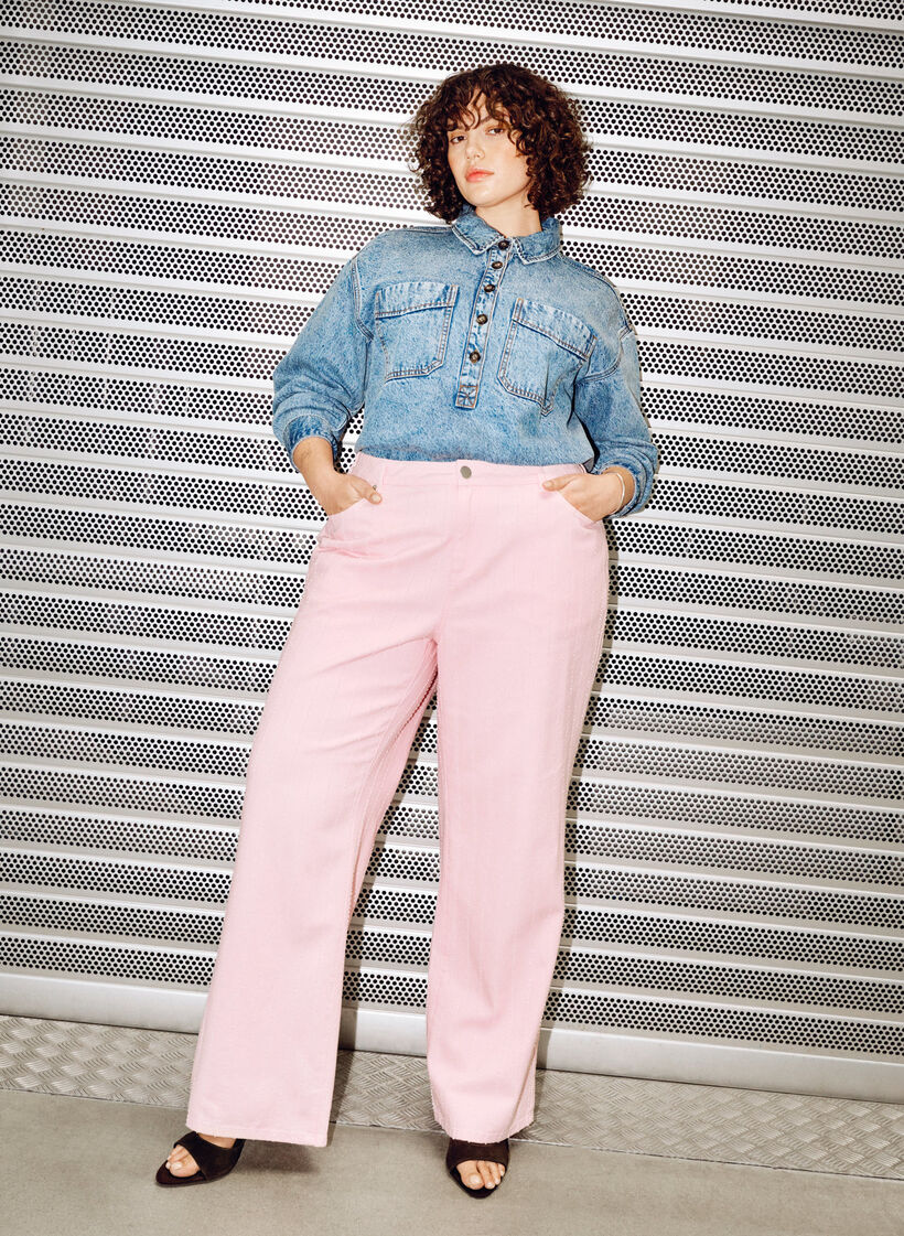 Myra jeans i farget denim med wide fit og teksturert m&oslash;nster, Rosa, Image image number 0