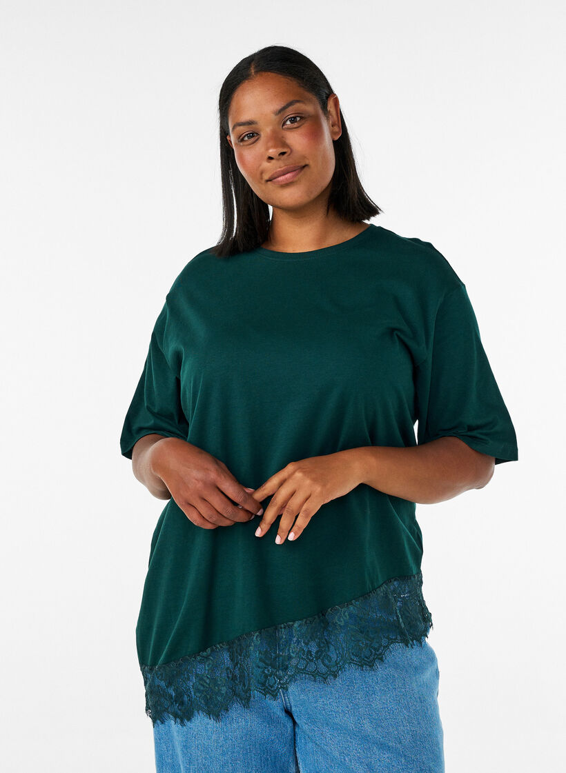 T-skjorte med asymmetrisk blondekant, Gr&oslash;nn, Model image number 0