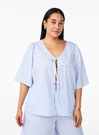 FLASH - Stripete bluse med sløyfer, Blå FLASH - Stripete bluse med sløyfer, Blå, Model