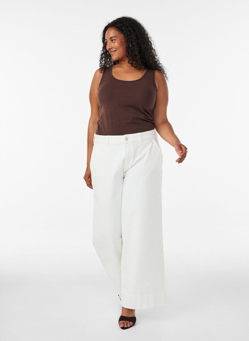 Ensfarget basic topp i bomull, Brun, Model image number 1