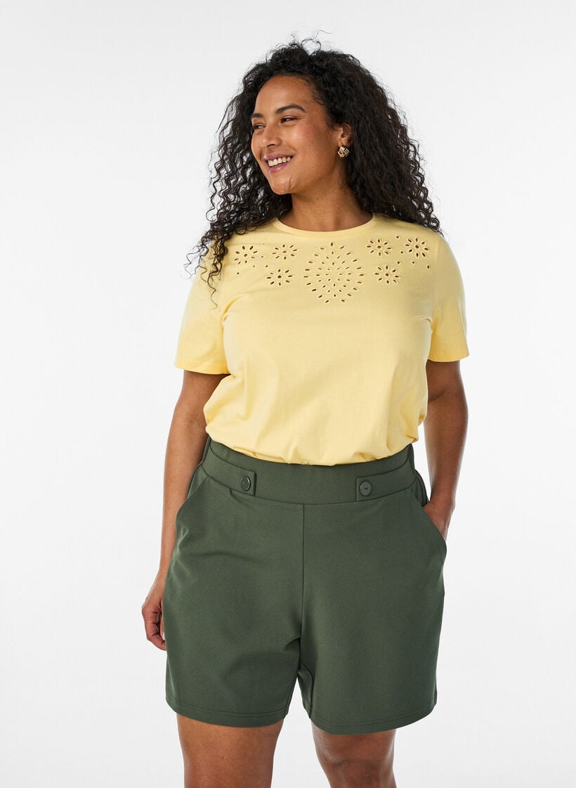Shorts med lommer og l&oslash;s passform, Gr&oslash;nn, Model image number 0