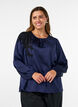 Satengbluse med blondeapplikasjon og perler, Bl&aring;, Model image number 0