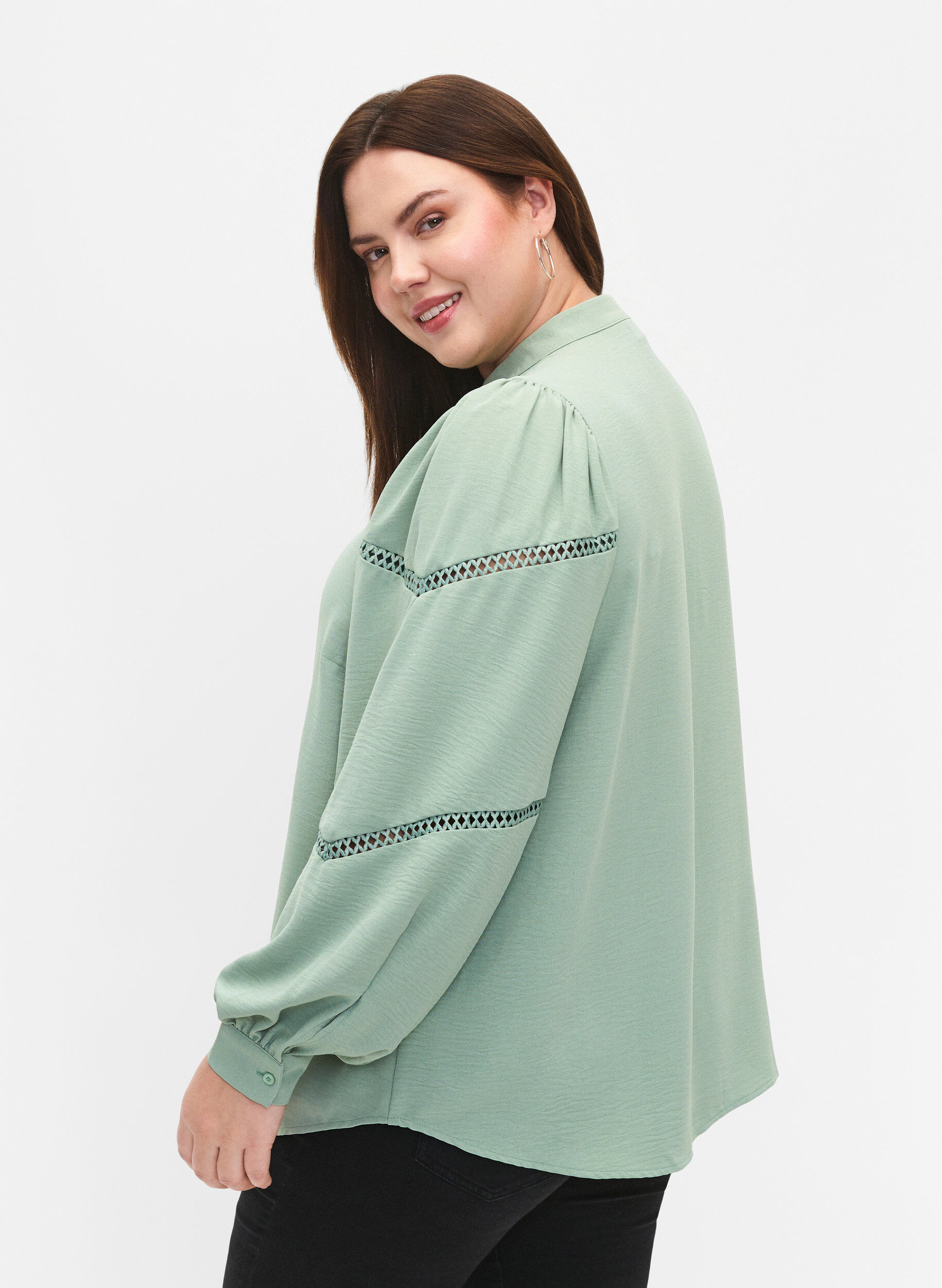 Zizzi Skjortebluse med heklede detaljer, Green Bay, Model image number 1