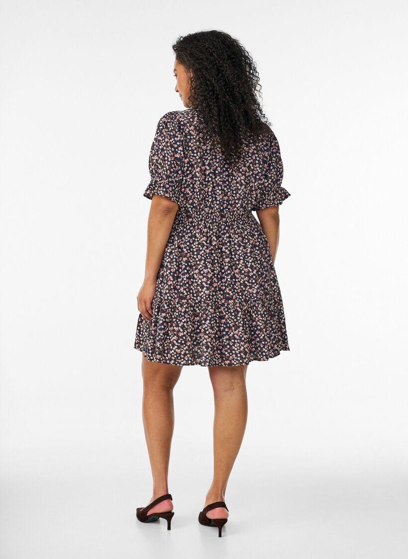 Kort viskosekjole med rysjedetaljer, Bl&aring;, Model image number 2