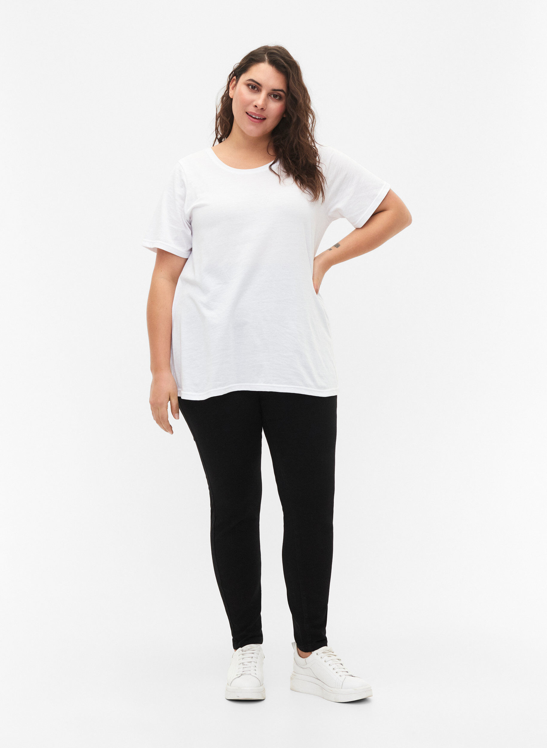 Zizzi FLASH - Tettsittende jeggings med h&oslash;yt liv, Black, Model image number 0