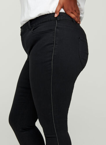 Sanna jeans med lurexdetalje, Black, Model image number 1