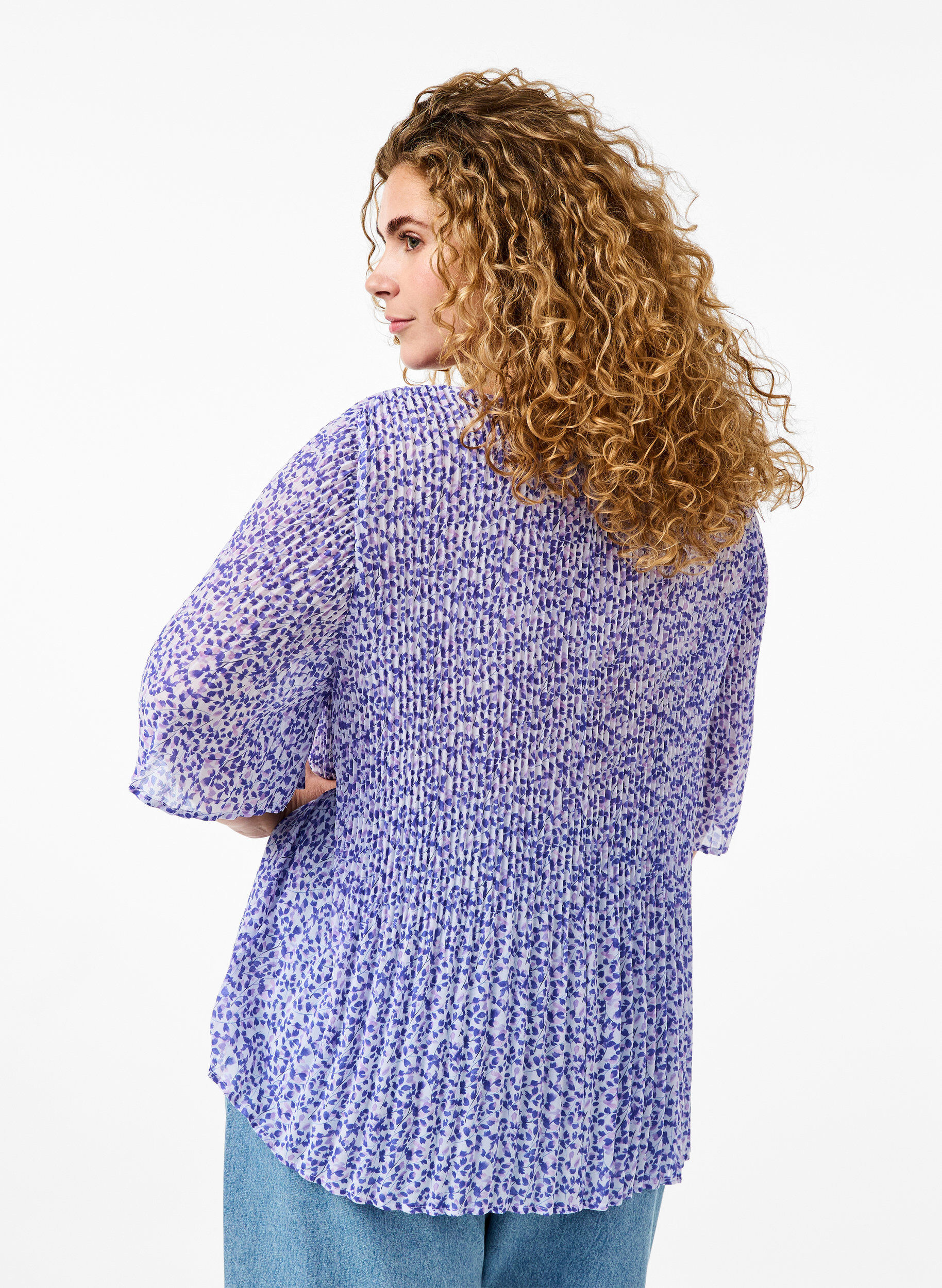 Zizzi Plissert blomstrete bluse, Small Flower AOP, Model image number 1