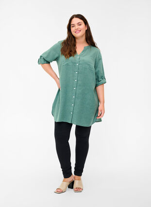 Skjorte med V-hals og lommer, Balsam Green, Model image number 2