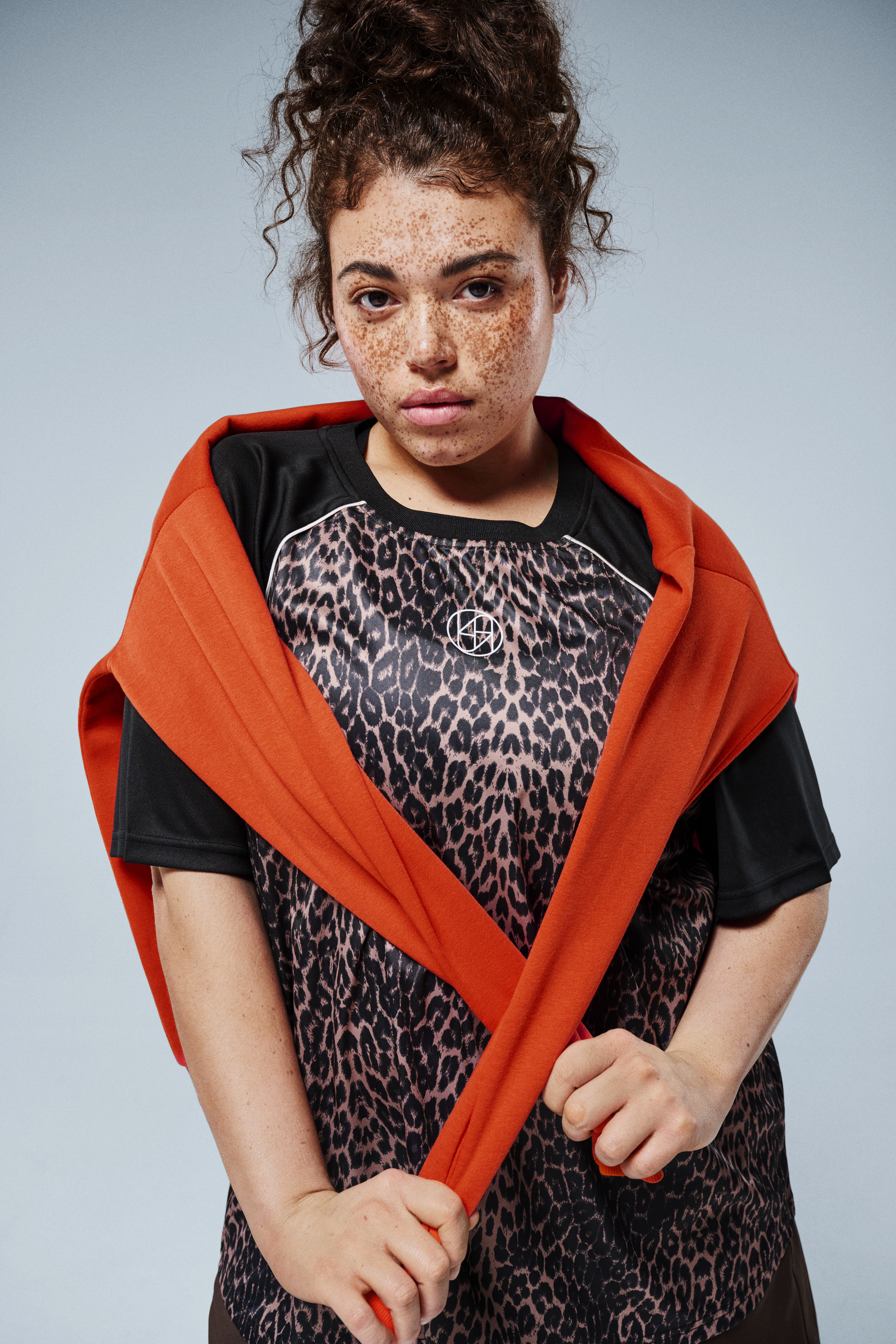 Zizzi Treningsskjorte med leopardm&oslash;nster, , Model