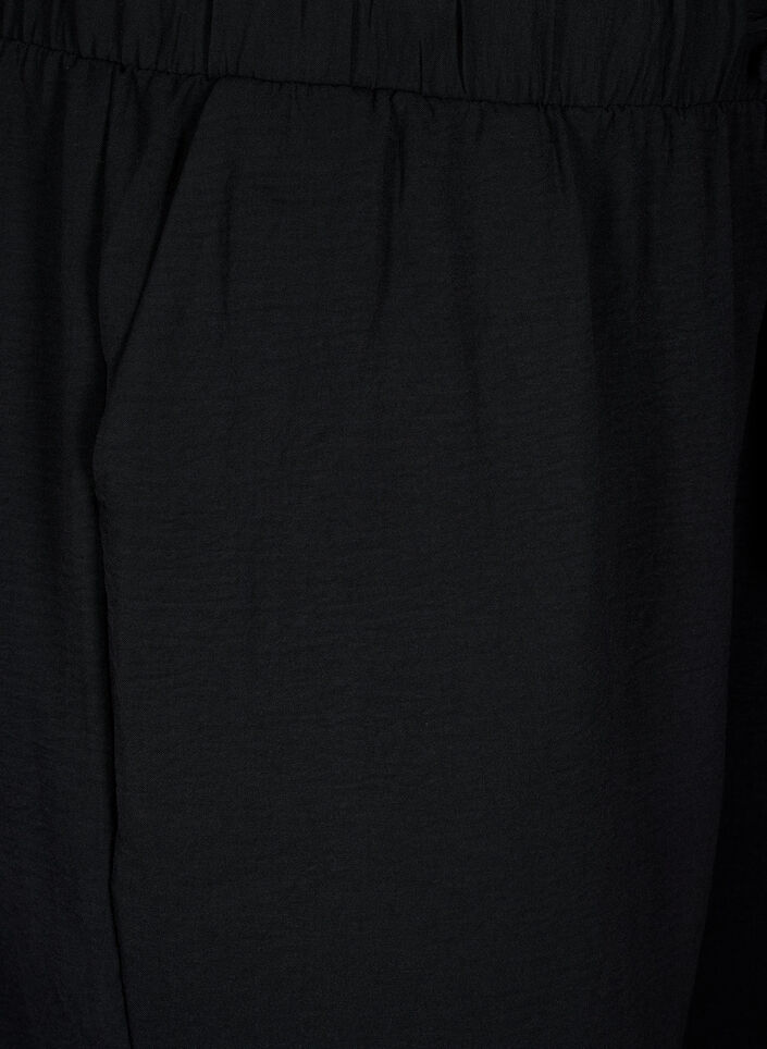 Shorts med lommer og elastisk linning, Svart, Packshot image number 2