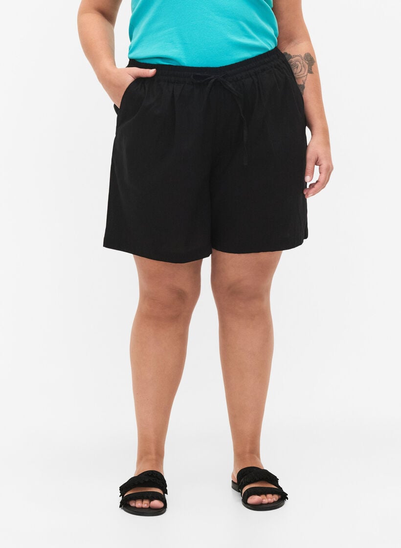 Løse shorts i bomullsmiks med lin, Black Løse shorts i bomullsmiks med lin, Black, Model