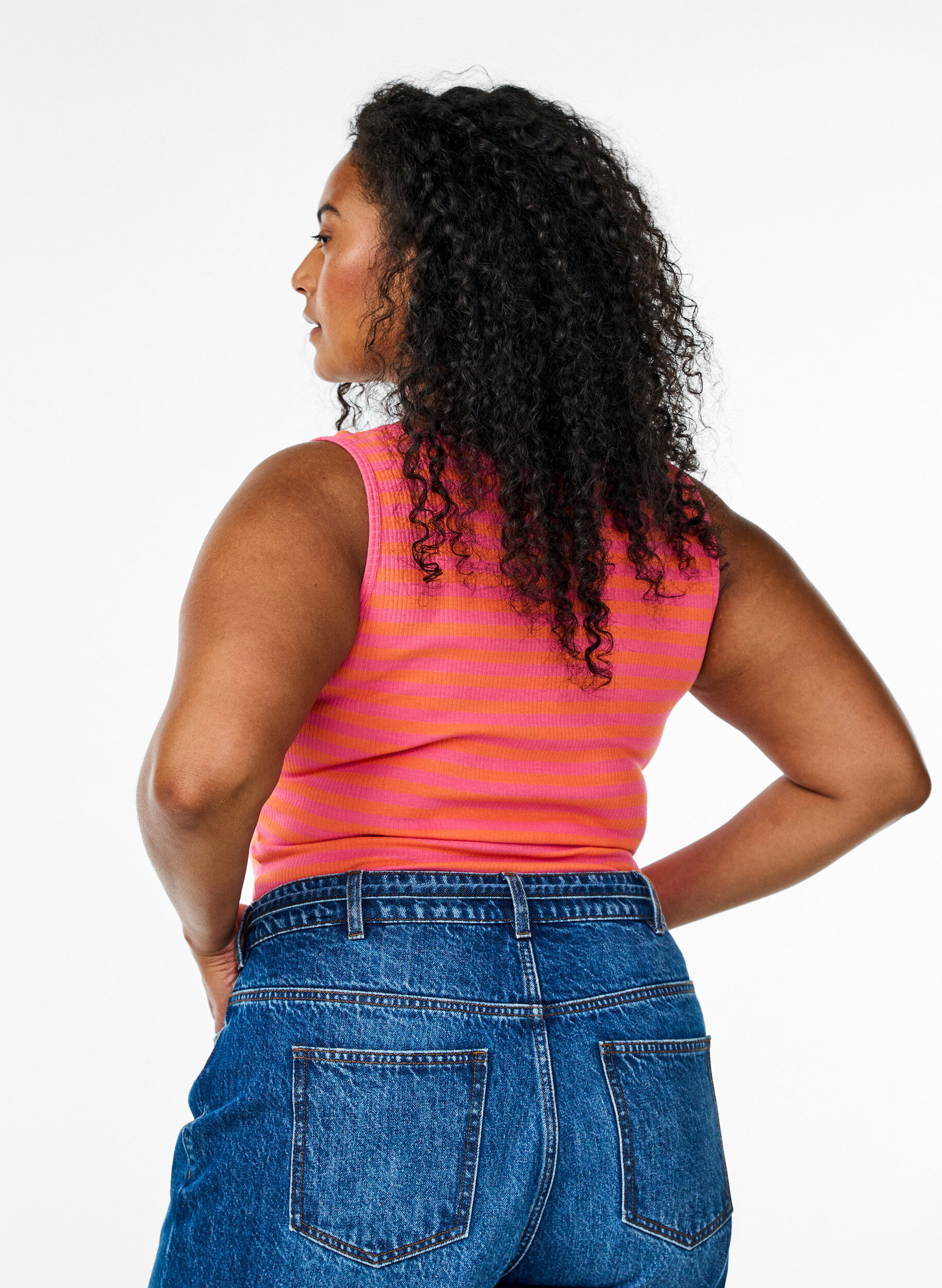 Zizzi Stripete ribbestrikket singlet, Melon B.Gum Stripe, Model image number 1