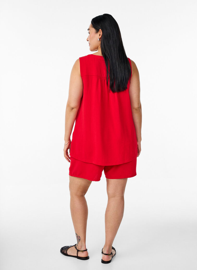 Shorts med lommer og elastisk linning, R&oslash;d, Model image number 2