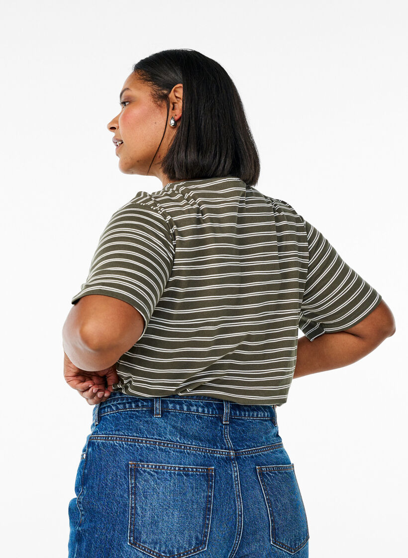 Stripete T-skjorte, Grønn, Model image number 2