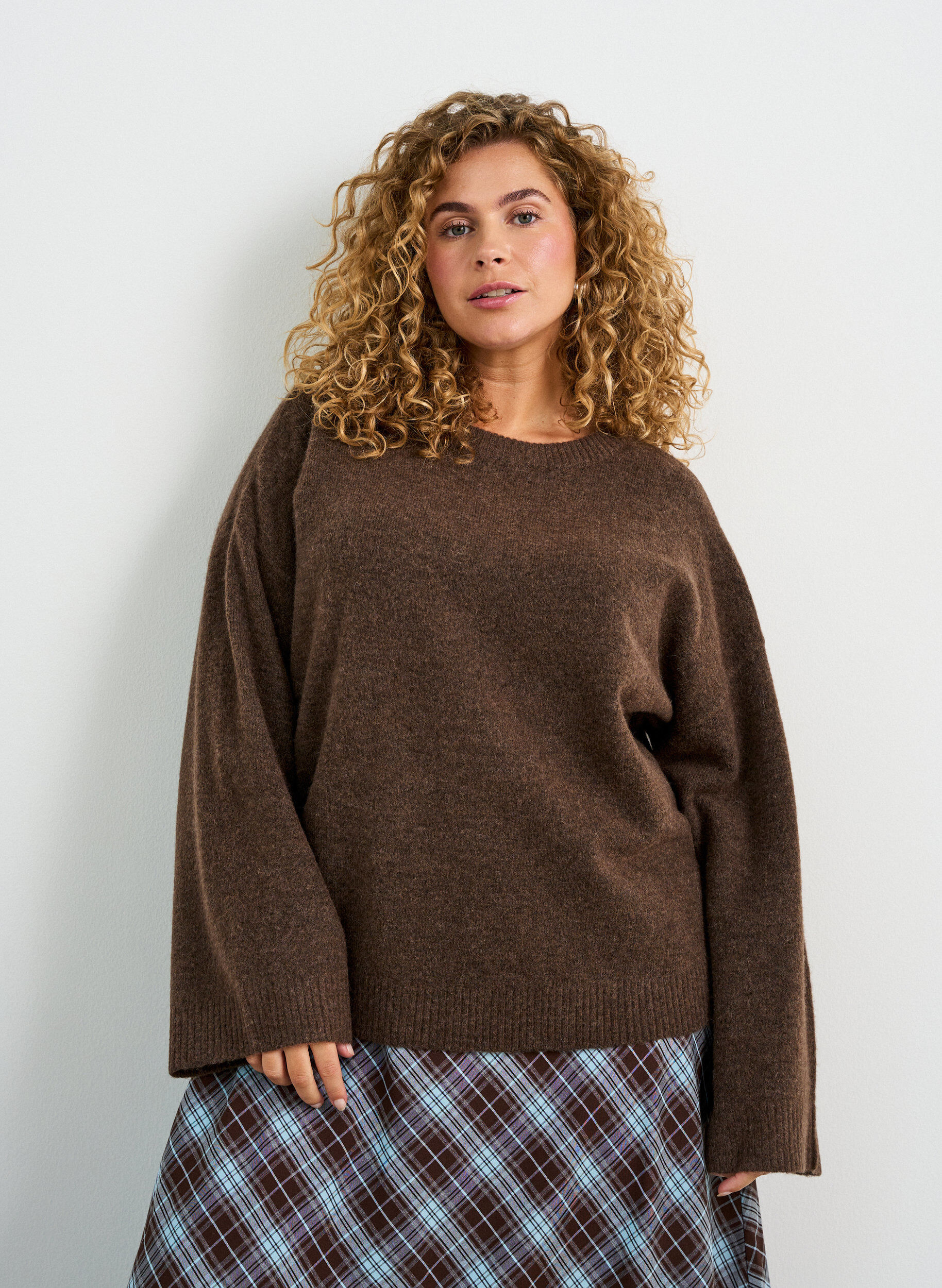 ZizziL&oslash;s strikkebluse med alpakka og ull, Brun, Model image number 0