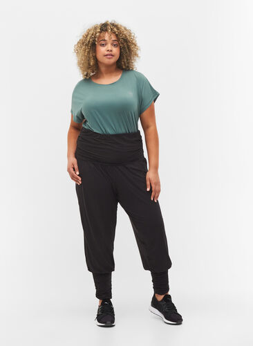 Løse viskosebukser med strikkant, Black, Model image number 0