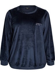 Velourbluse med brodert tekst, Bl&aring;