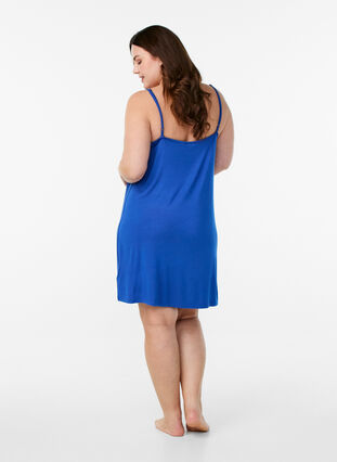 Zizzi Nattkjole i viskose med blondekant, Blå, Model image number 2