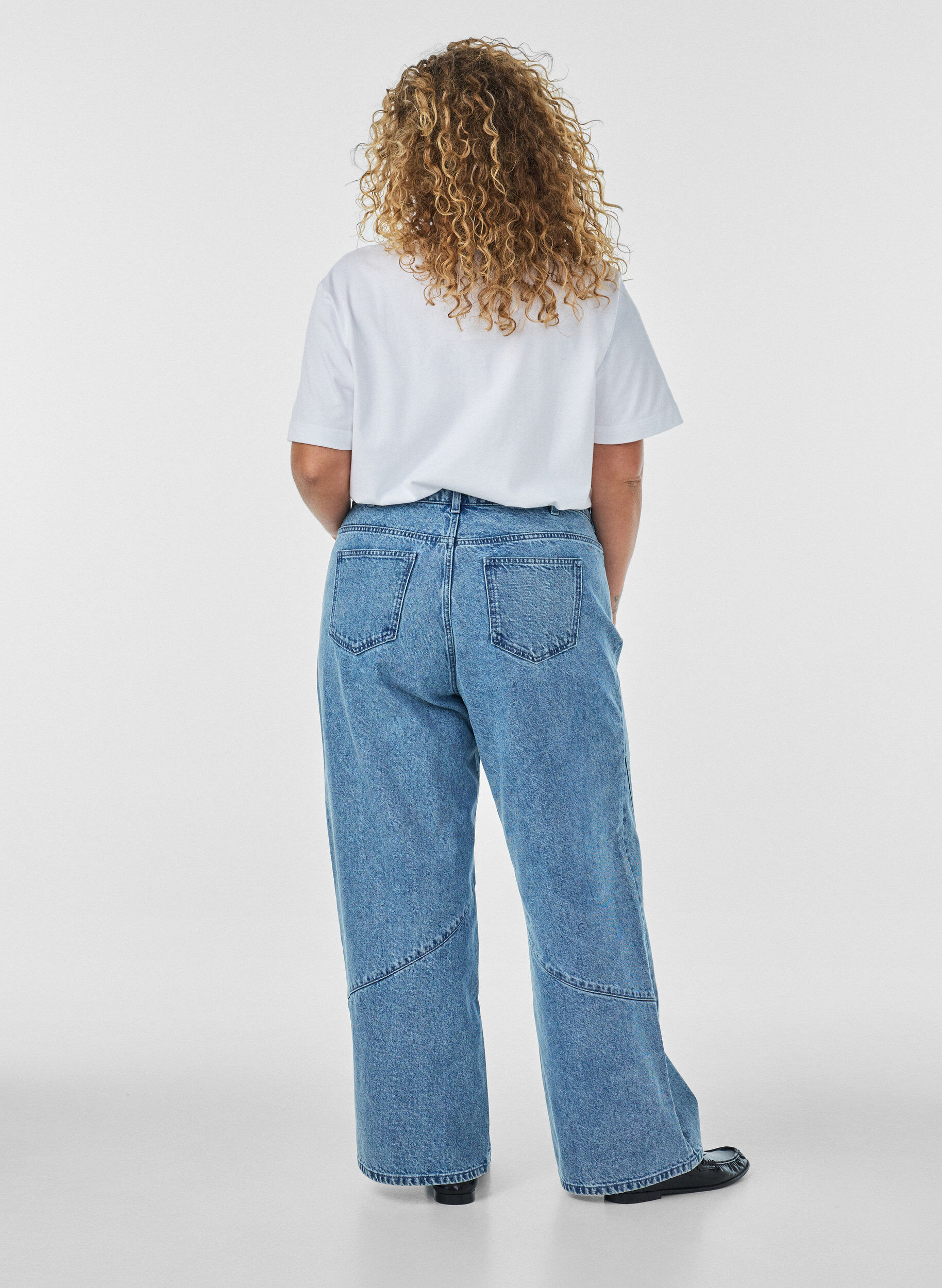 ZizziJeans med wide fit og s&oslash;mdetaljer, Bl&aring;, Model image number 1
