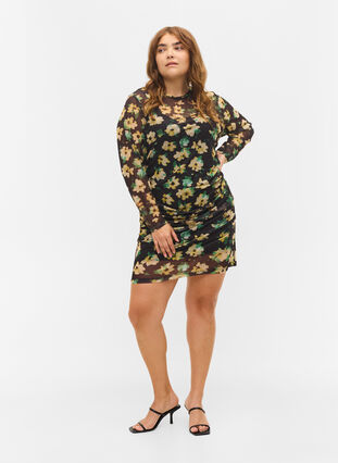 Zizzi Tettsittende meshkjole med 3/4-ermer, Yellow Green AOP, Model image number 2