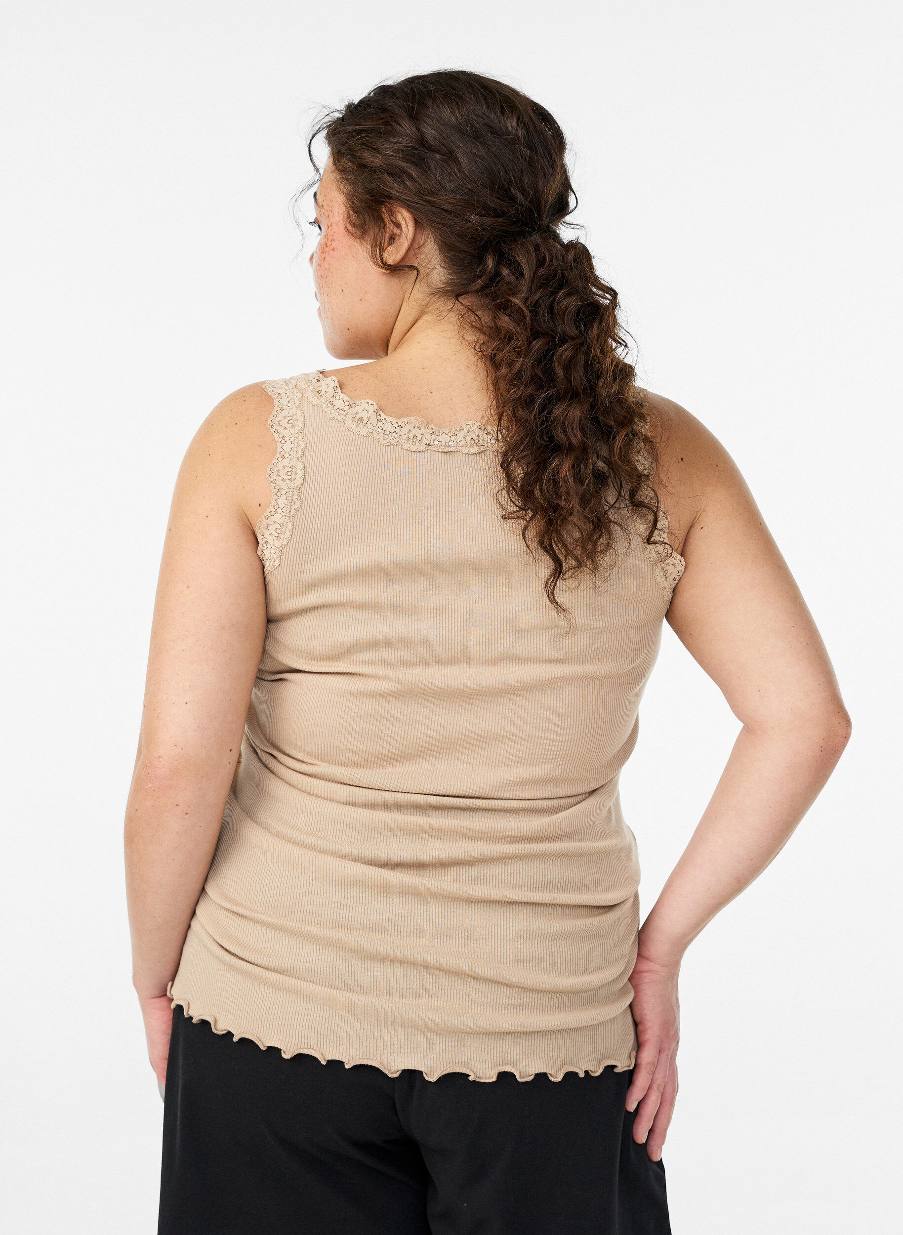 ZizziTopp med blondekant, Beige, Model image number 2
