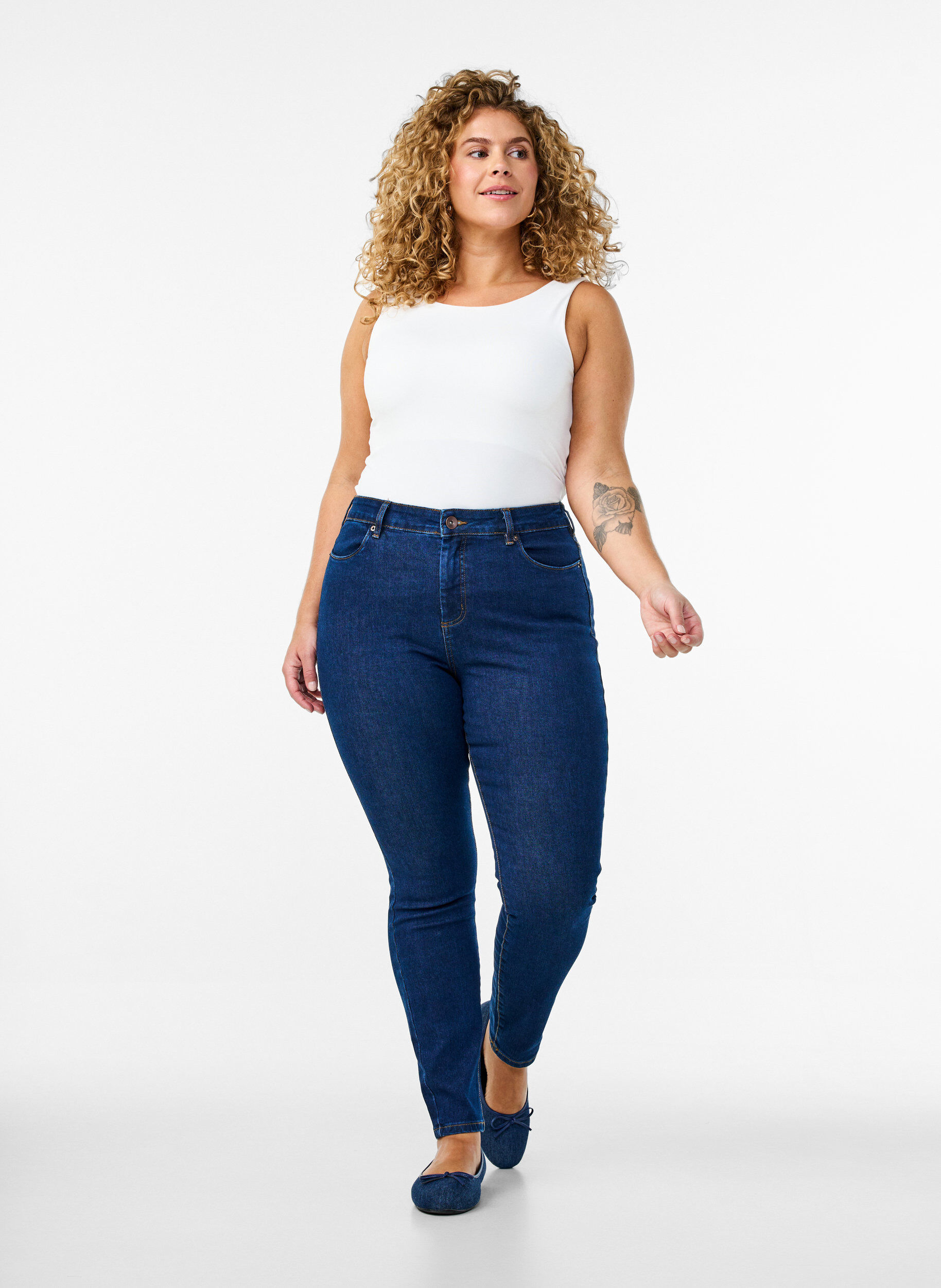Amy jeans med h&oslash;y midje og supersmal passform, Bl&aring;, Model