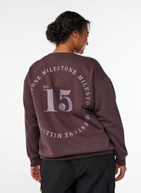 Genser med statement-detalj, Brun Genser med statement-detalj, Brun, Model