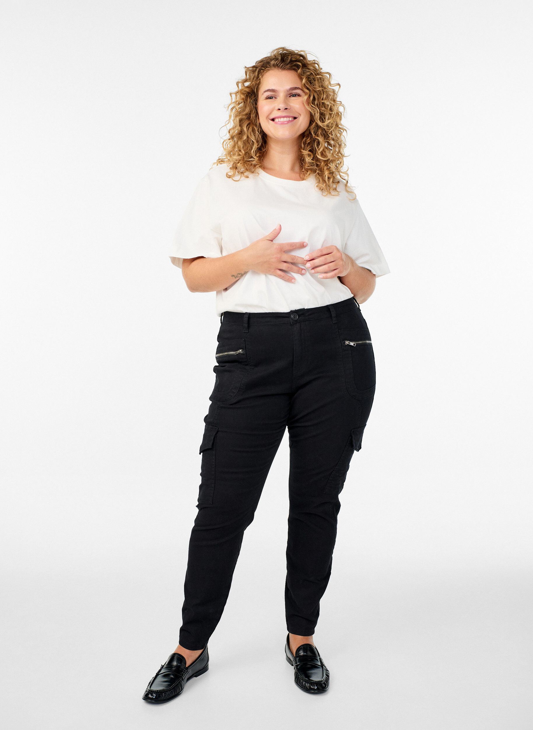 Slim fit bukser med cargolommer, Svart, Model