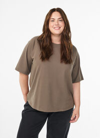 Jerseybluse med 1/2 raglanermer, Brun Jerseybluse med 1/2 raglanermer, Brun, Model