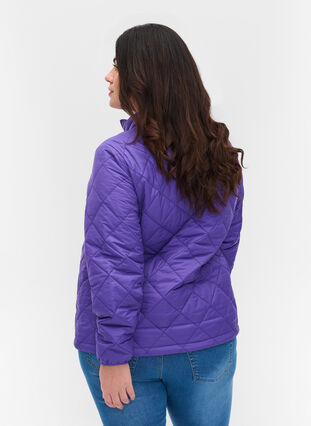 Quiltet lett jakke med glidelås og lommer, Ultra Violet, Model image number 1