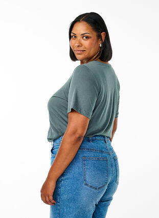 Zizzi FLASH - T-skjorte med motiv, Balsam G Multi Flow, Model image number 1