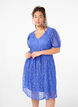 Kortermet blondekjole med v-hals og korte ermer, Dazzling Blue, Model image number 0