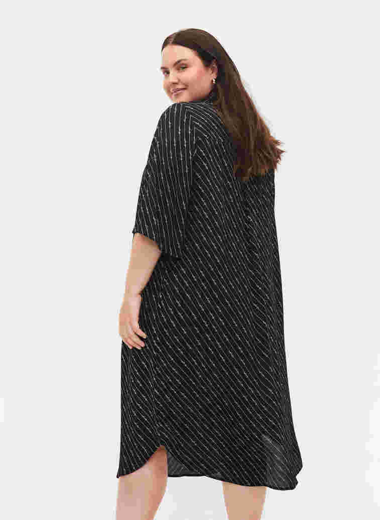 Stripete skjortekjole i viskose, Black AOP, Model