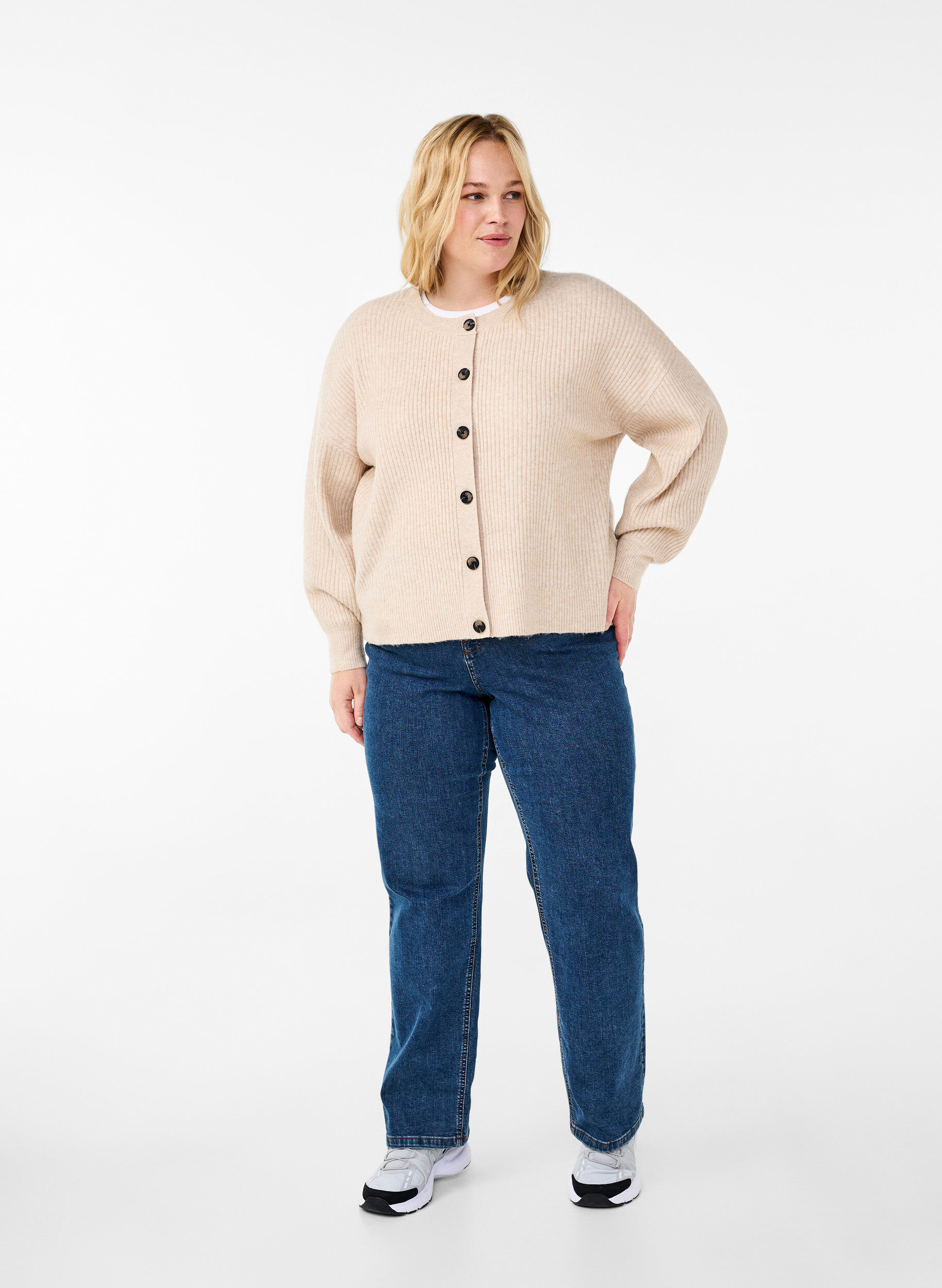 Zizzi Ribbestrikket cardigan med knapper, Beige, Model image number 1