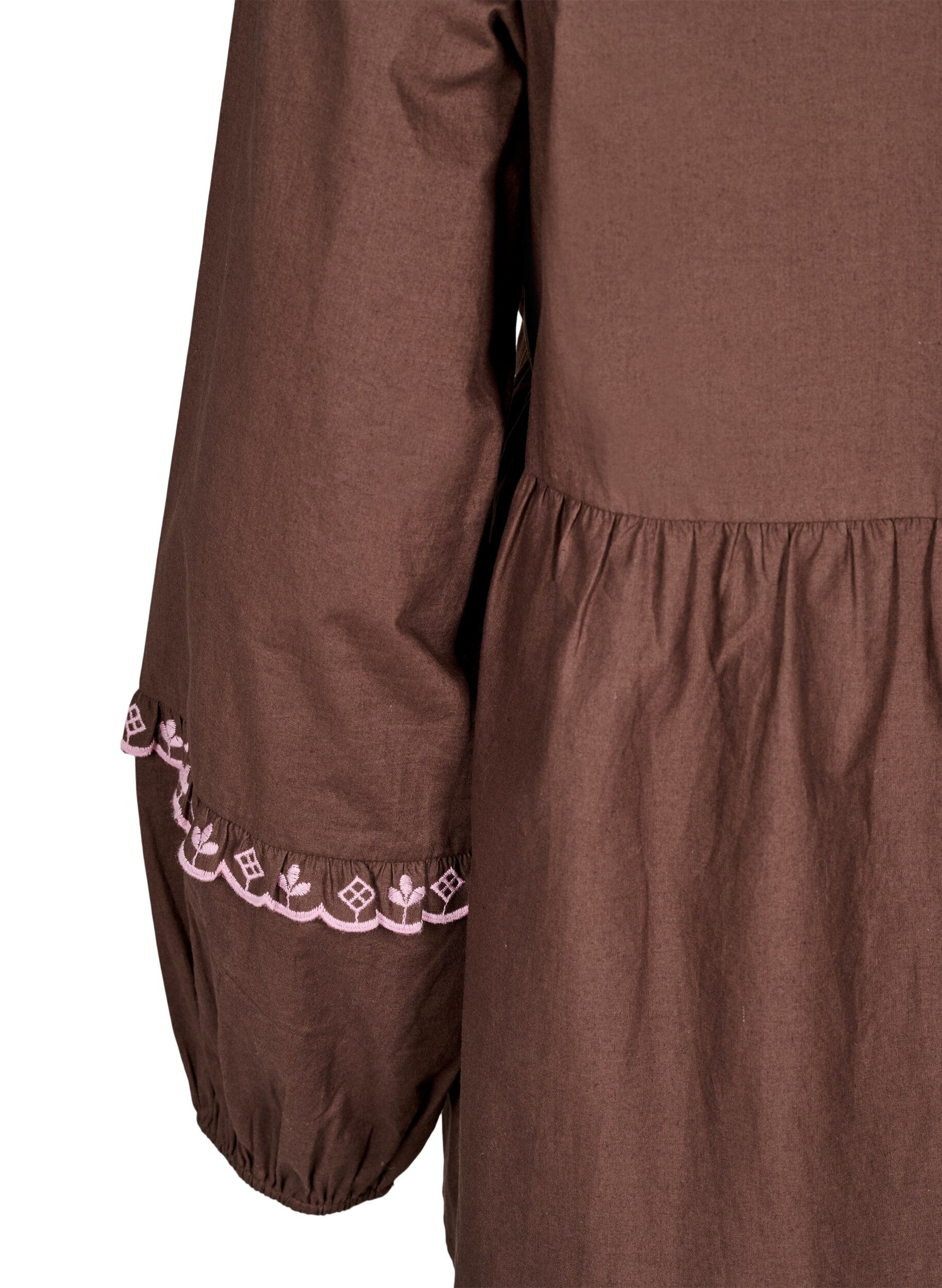 Zizzi Bluse med &aring;pen front og broderte detaljer, Brun, Packshot image number 3