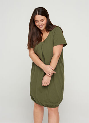 Short-sleeved dress in cotton, Ivy Green, Model image number 0