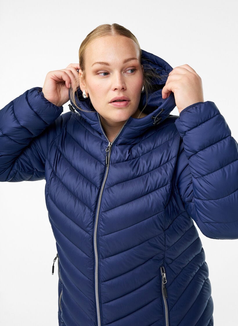 Lettvektsjakke med hette, Blå, Model image number 3