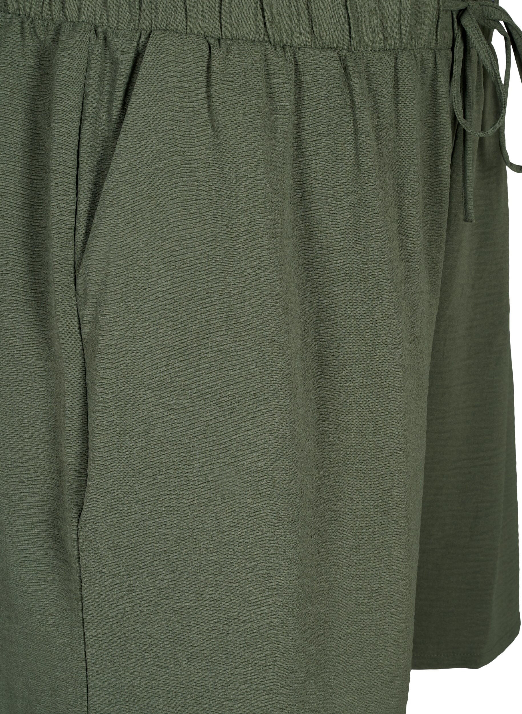 ZizziShorts med lommer og elastisk linning, Gr&oslash;nn, Packshot image number 2